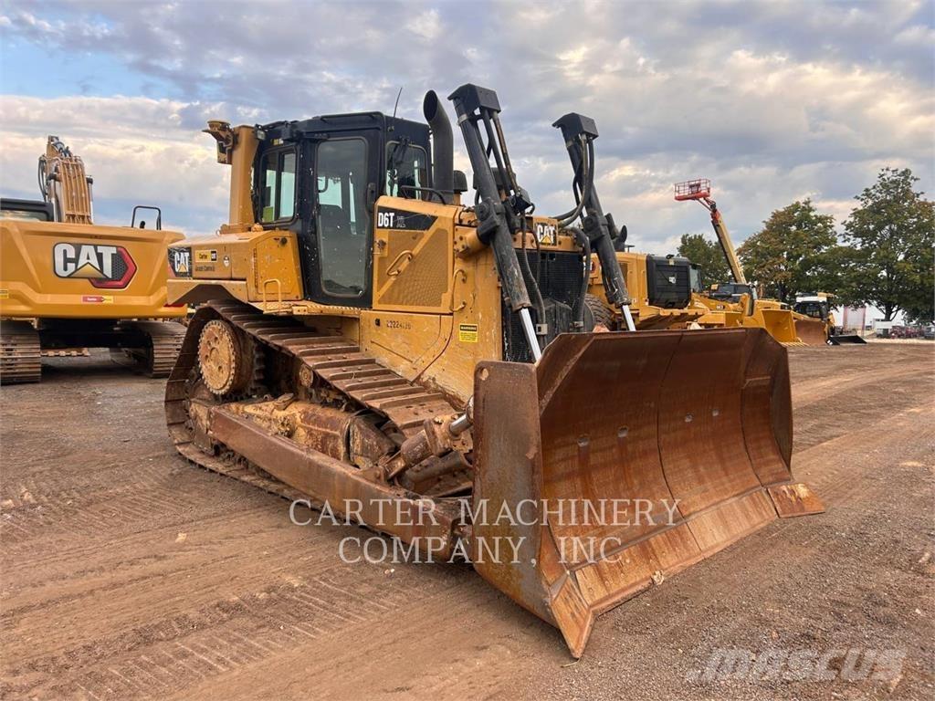 CAT D 6 T Гусеничные бульдозеры