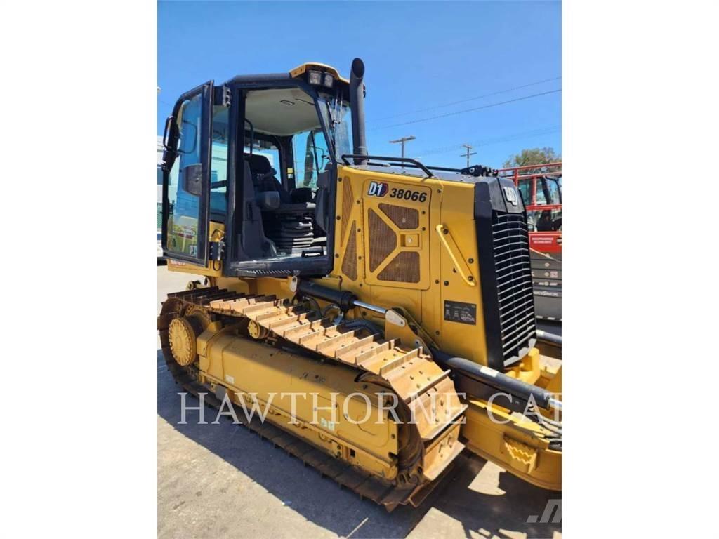 CAT D1 Гусеничные бульдозеры