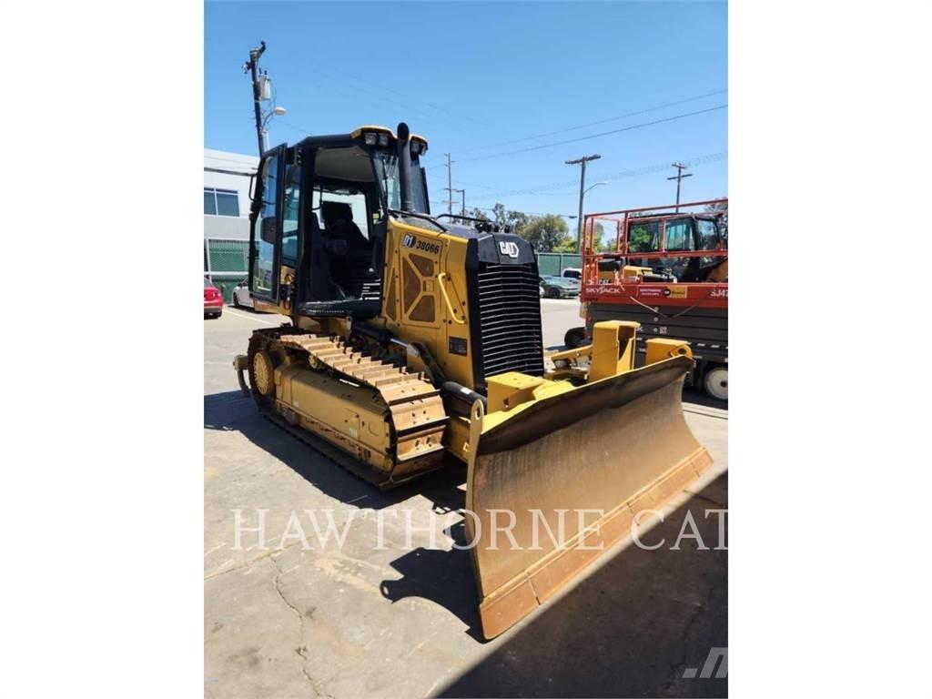 CAT D1 Гусеничные бульдозеры