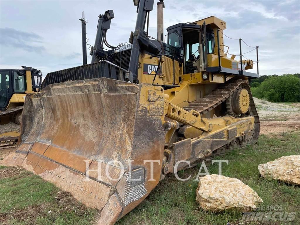 CAT D10N Гусеничные бульдозеры