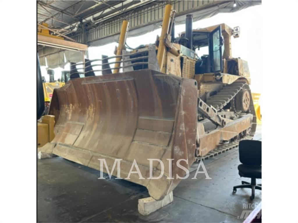 CAT D10T Гусеничные бульдозеры