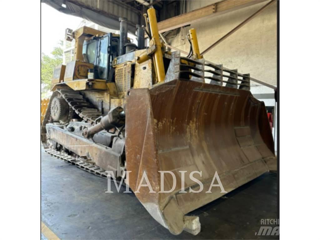 CAT D10T Гусеничные бульдозеры