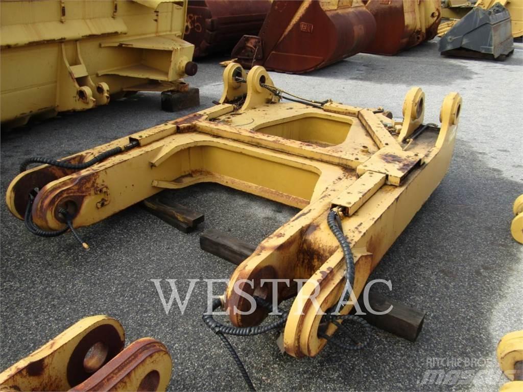 CAT D10T Навесные рыхлители
