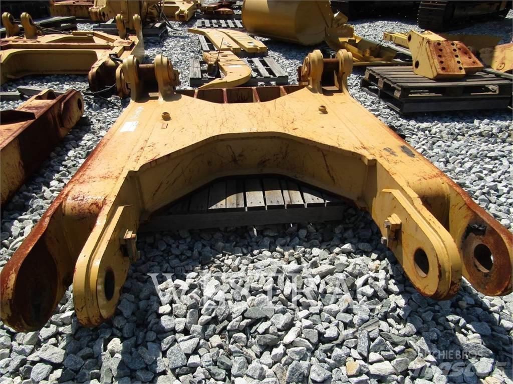 CAT D10T Навесные рыхлители