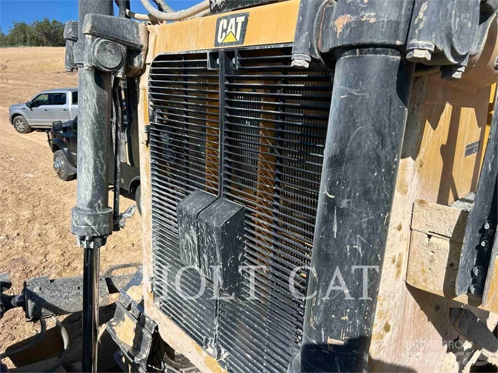 CAT D10T2 Гусеничные бульдозеры