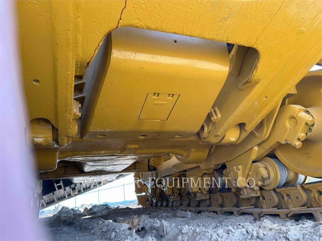 CAT D11T Гусеничные бульдозеры