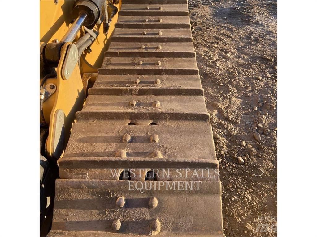 CAT D2 Гусеничные бульдозеры