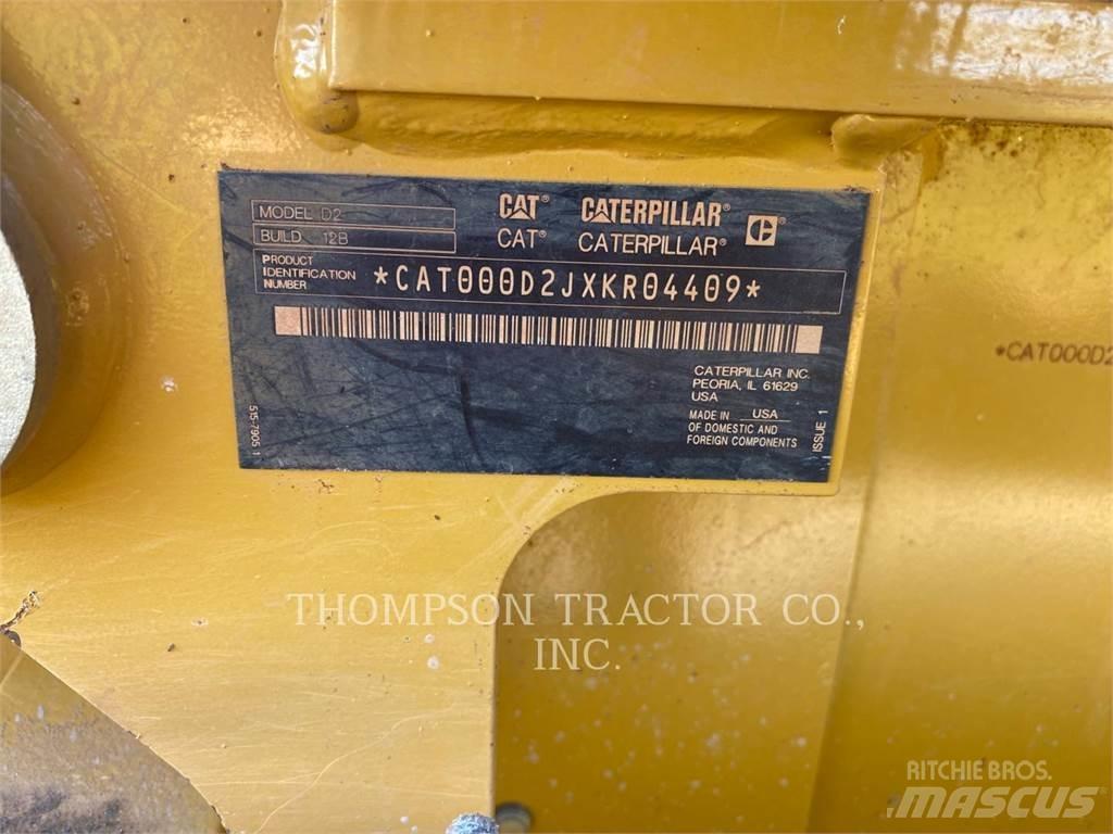 CAT D2LGP Гусеничные бульдозеры