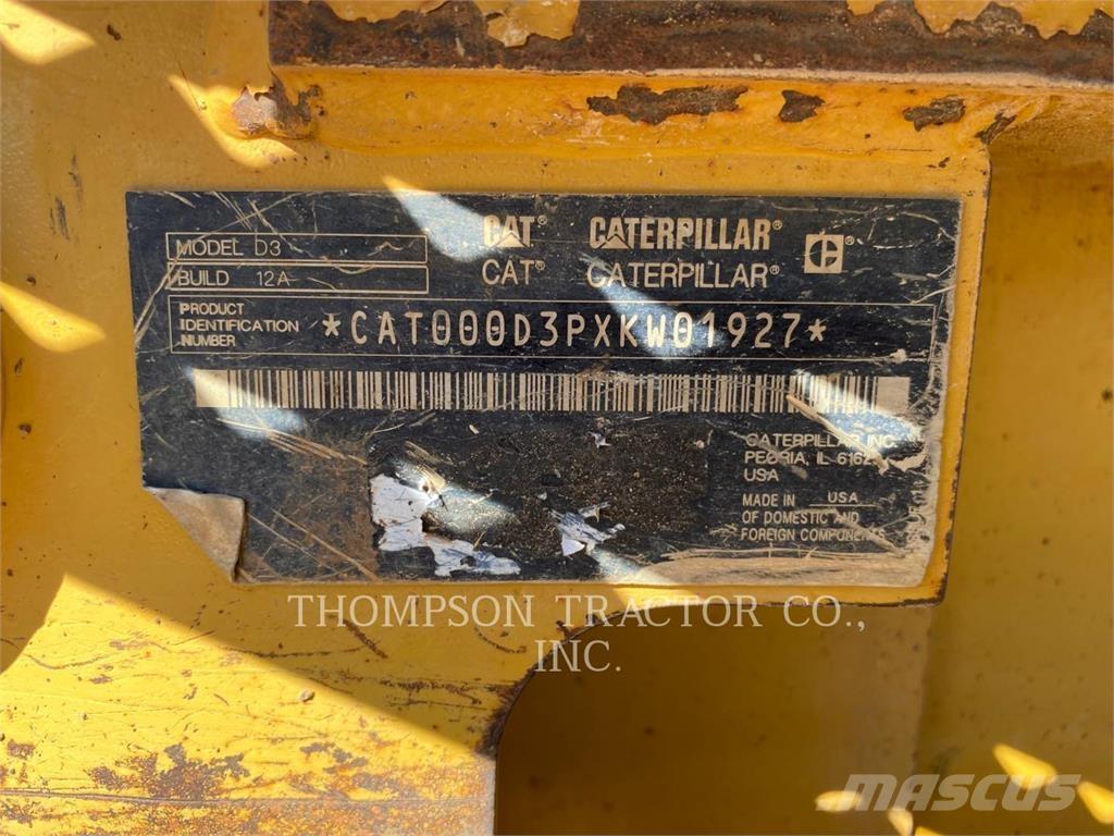 CAT D3 Гусеничные бульдозеры
