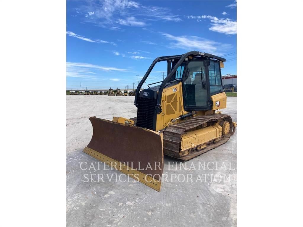 CAT D3-12 Гусеничные бульдозеры