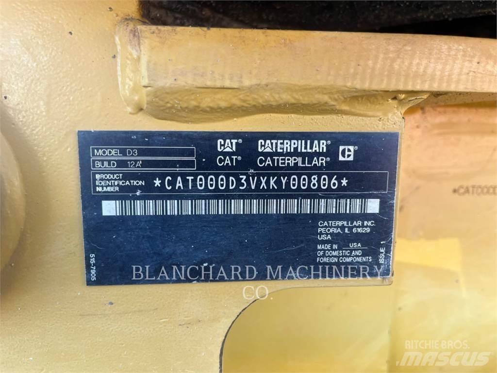 CAT D3-12LGP Гусеничные бульдозеры