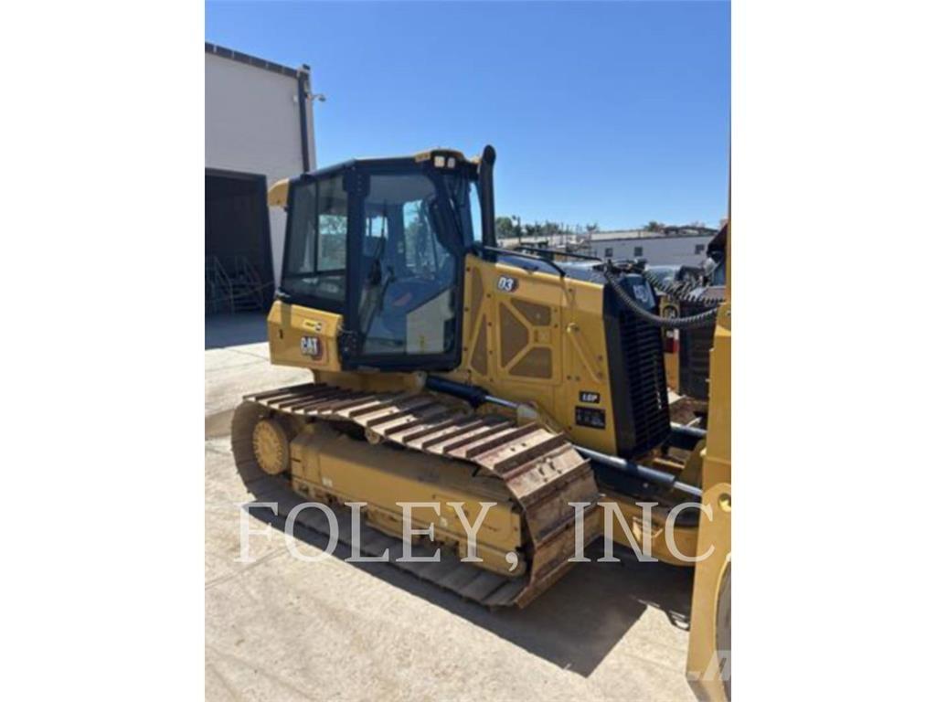 CAT D3-12LGP Гусеничные бульдозеры