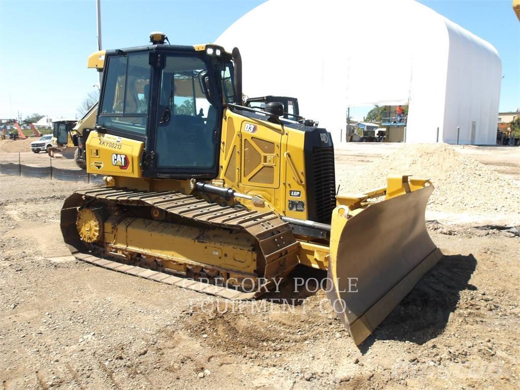 CAT D3-12LGP Гусеничные бульдозеры