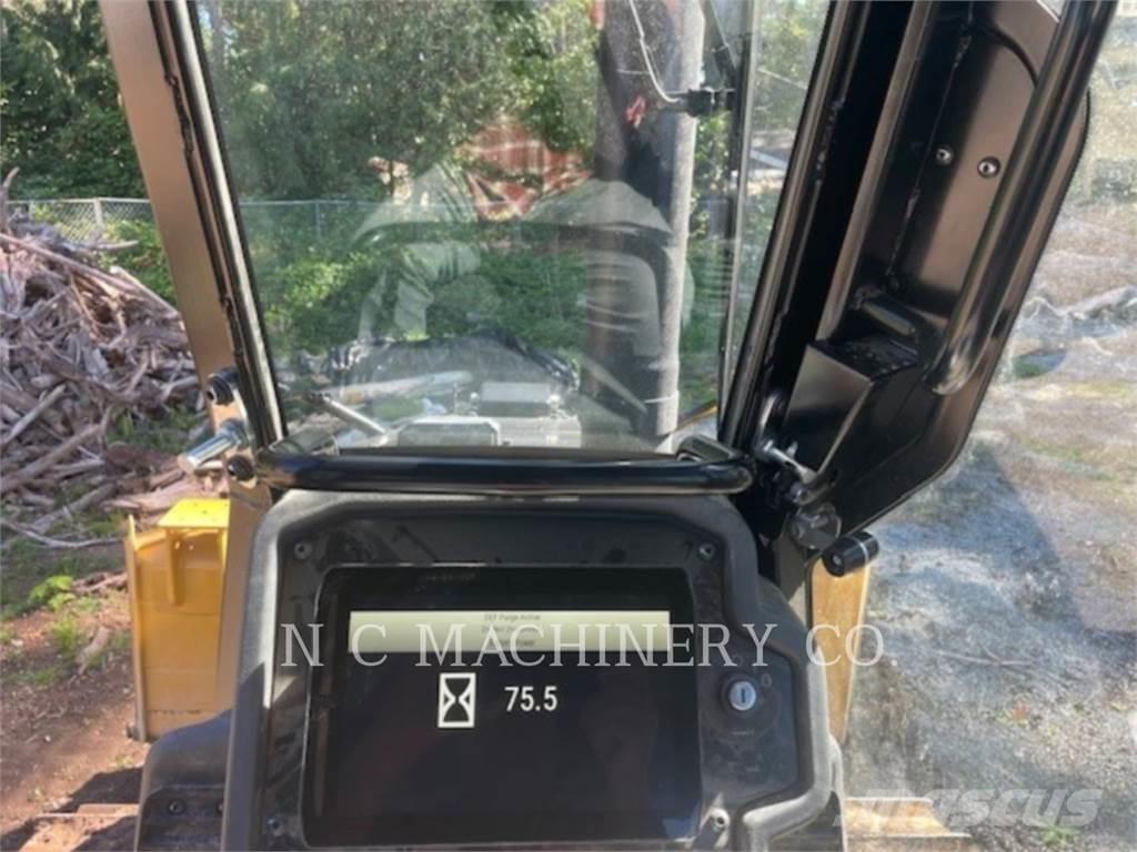CAT D3 CB Гусеничные бульдозеры