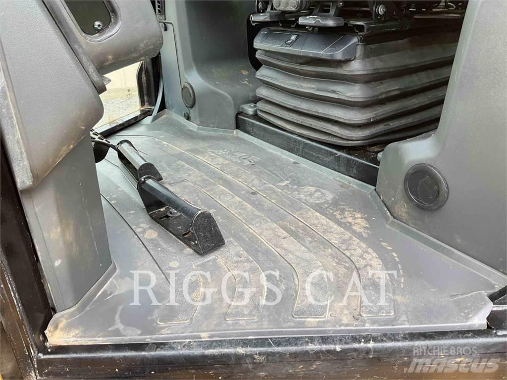 CAT D3 LGP AAG Гусеничные бульдозеры