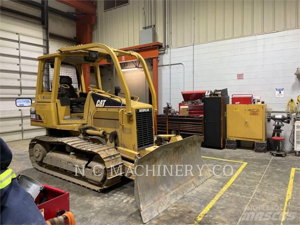 CAT D3G XLCN Гусеничные бульдозеры