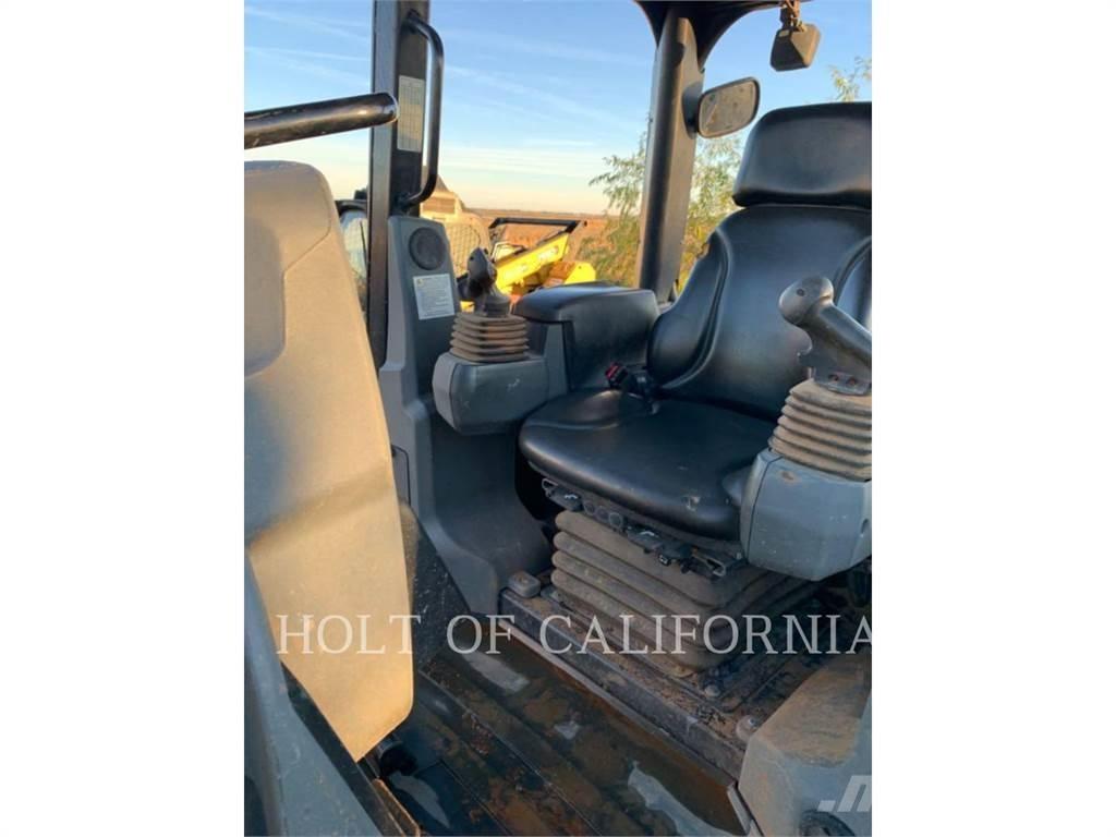 CAT D3K2 Гусеничные бульдозеры