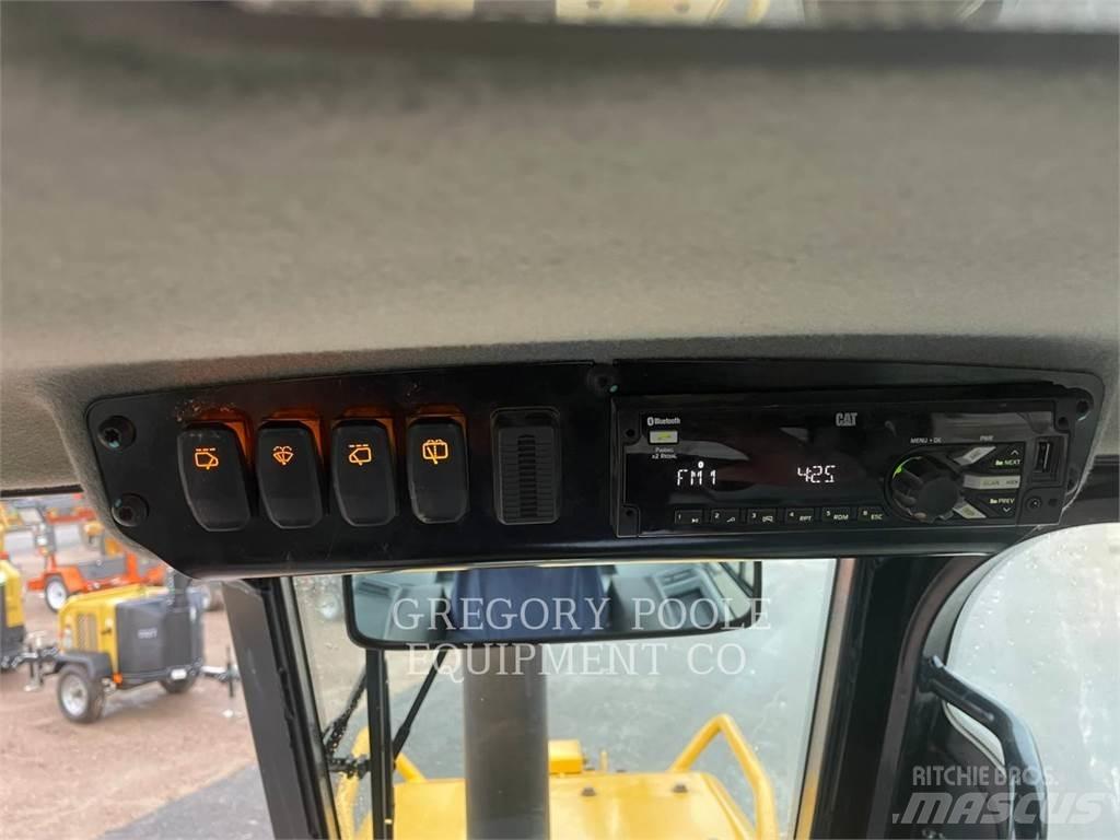 CAT D3K2XL Гусеничные бульдозеры