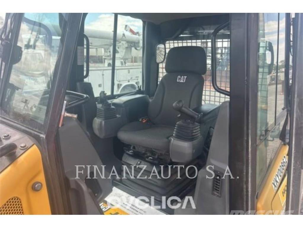 CAT D3LGP Гусеничные бульдозеры