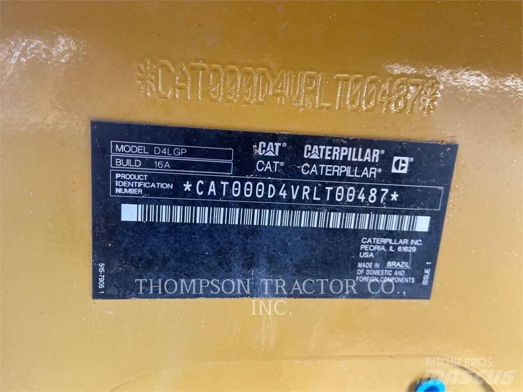 CAT D4 Гусеничные бульдозеры