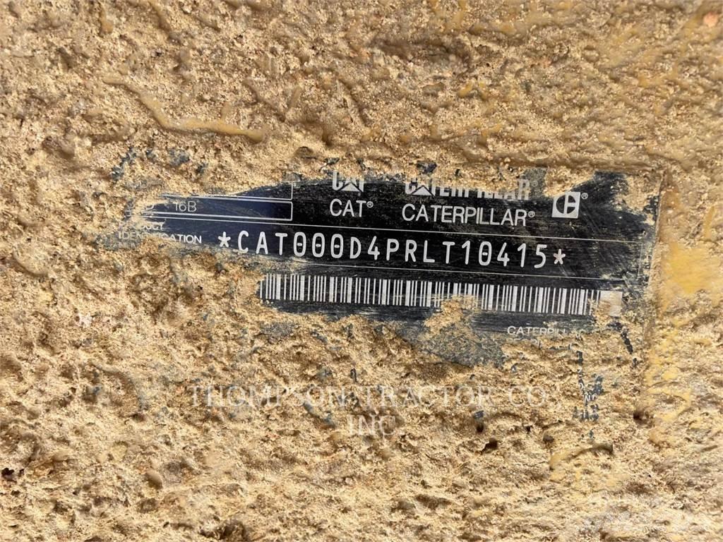 CAT D4 Гусеничные бульдозеры