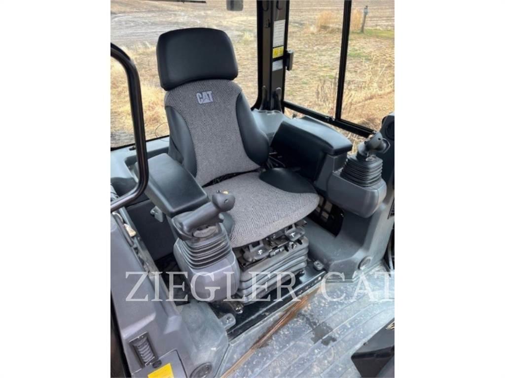 CAT D4 Гусеничные бульдозеры
