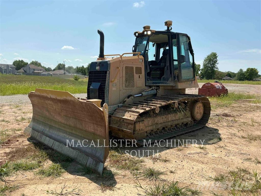 CAT D4 Гусеничные бульдозеры
