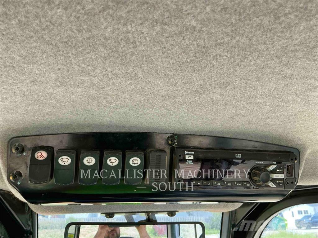 CAT D4 Гусеничные бульдозеры