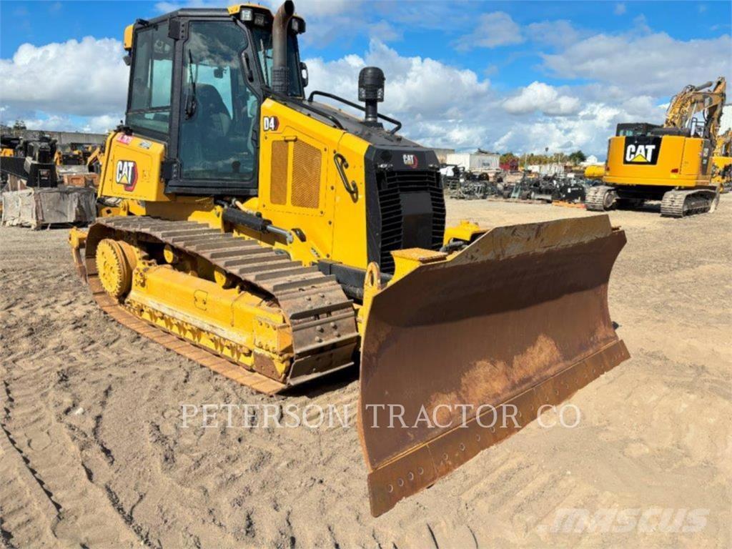 CAT D4 Гусеничные бульдозеры