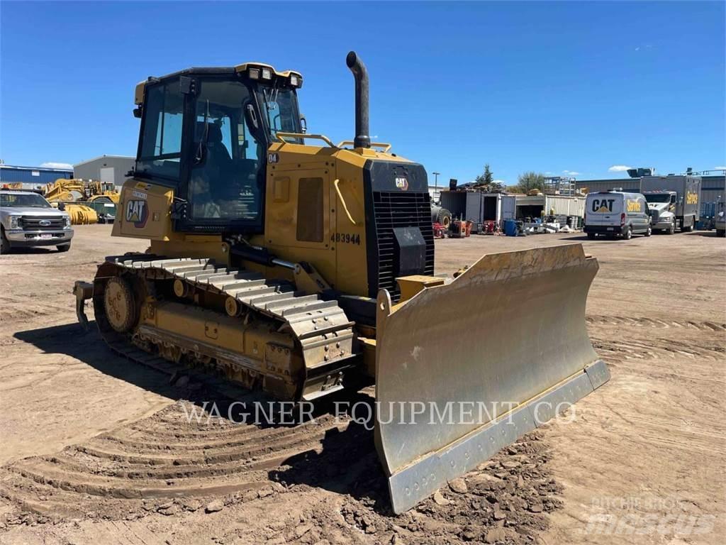 CAT D4 Гусеничные бульдозеры