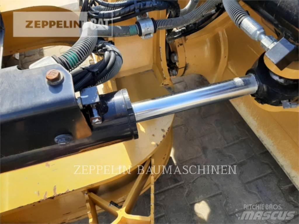 CAT D4-16A Гусеничные бульдозеры