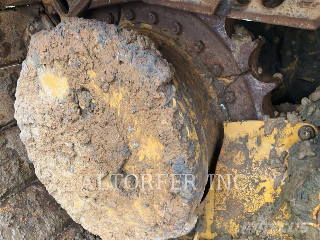 CAT D4 LGP 3D Гусеничные бульдозеры