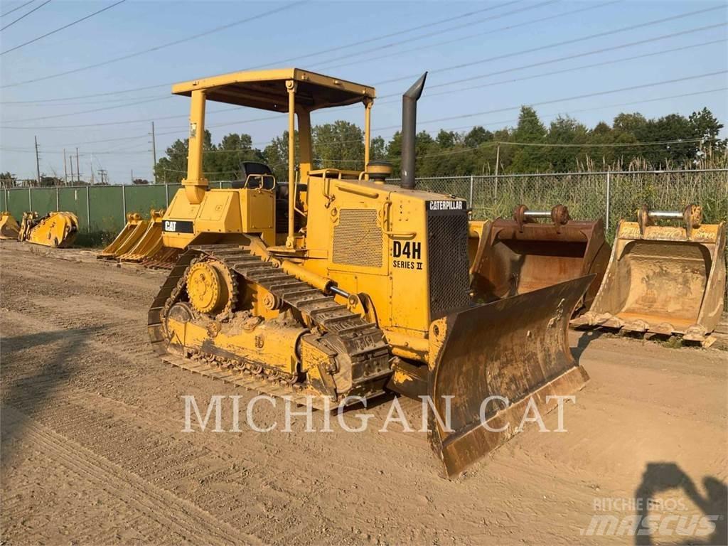 CAT D4H Гусеничные бульдозеры