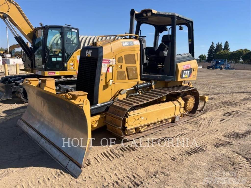 CAT D4K Гусеничные бульдозеры
