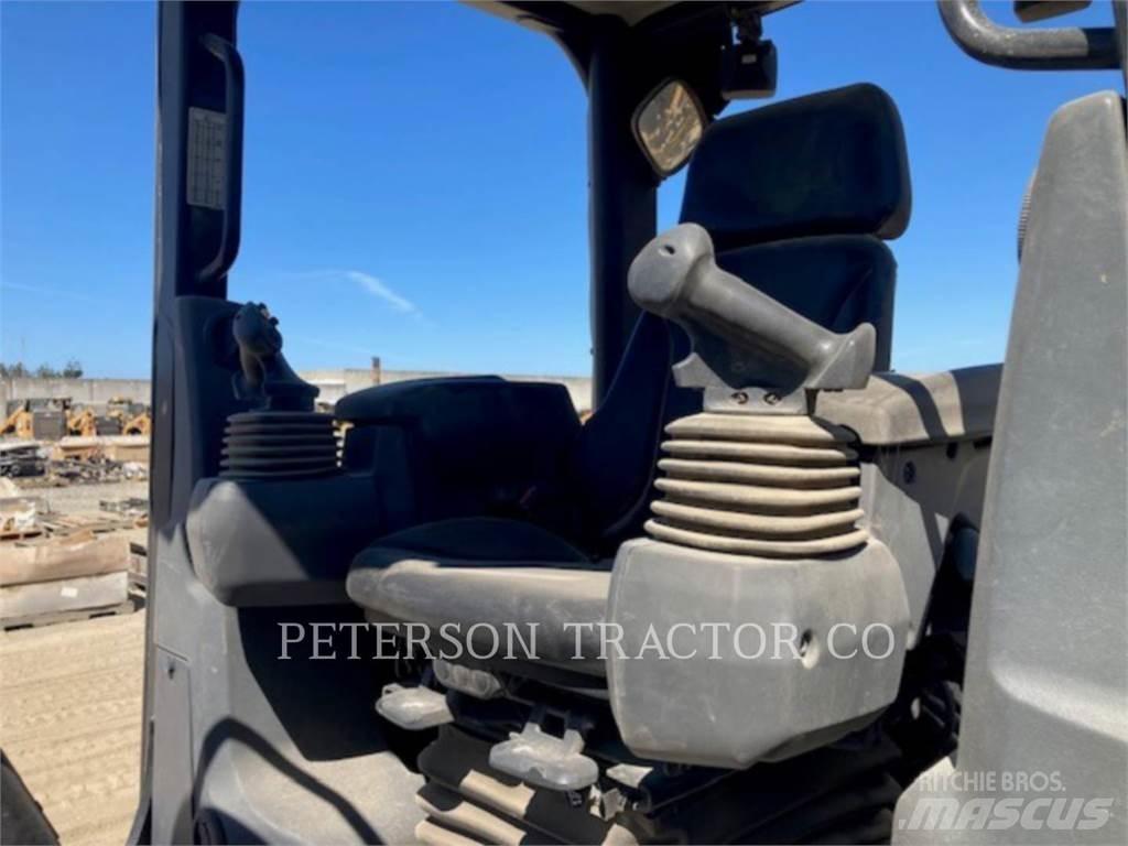 CAT D4K2 Гусеничные бульдозеры