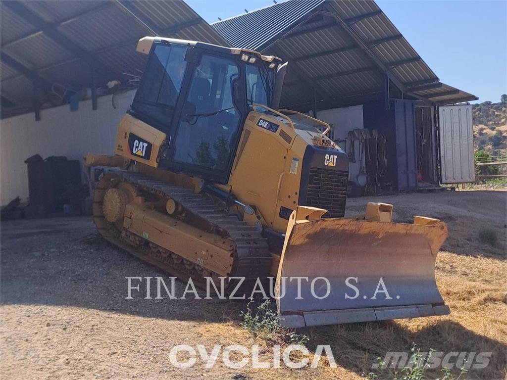 CAT D4K2 Гусеничные бульдозеры