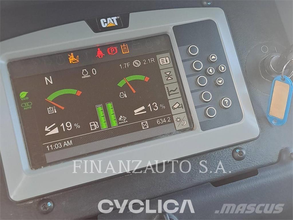 CAT D4K2 Гусеничные бульдозеры