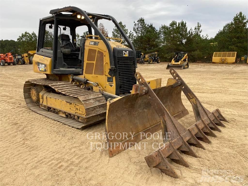 CAT D4K2LGP Гусеничные бульдозеры