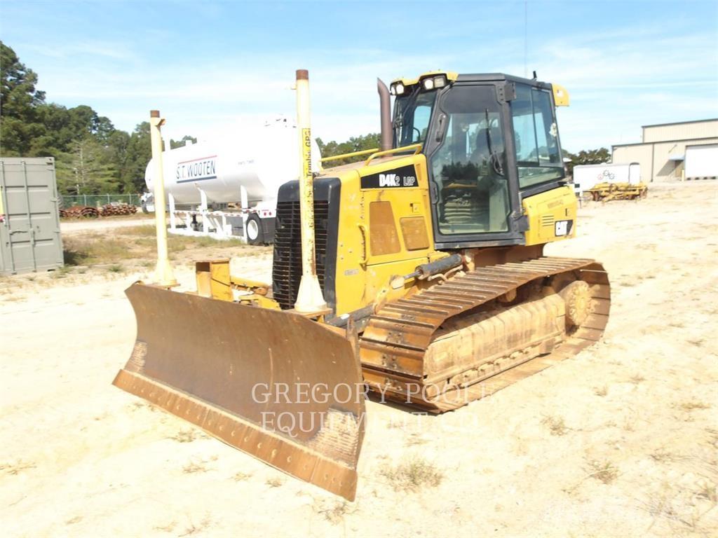 CAT D4K2LGP Гусеничные бульдозеры