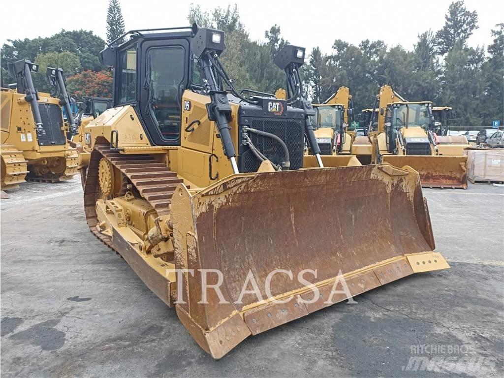 CAT D5 Гусеничные бульдозеры