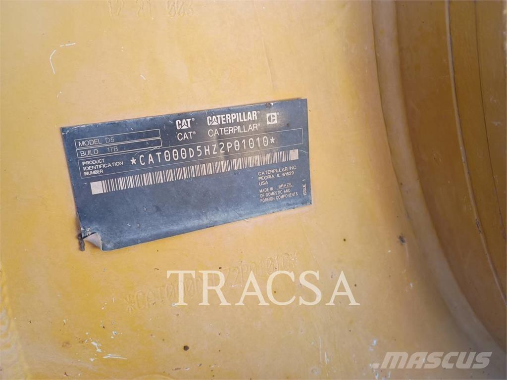 CAT D5 Гусеничные бульдозеры