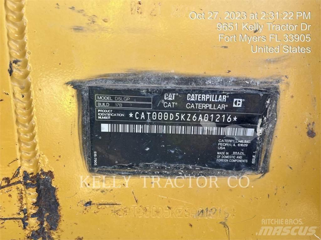 CAT D5 Гусеничные бульдозеры