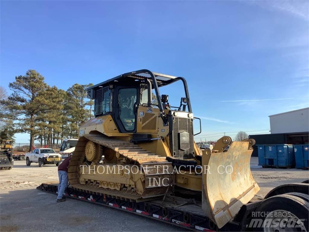 CAT D5 Гусеничные бульдозеры