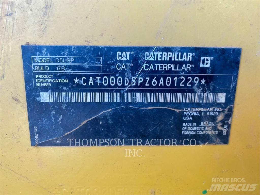 CAT D5 Гусеничные бульдозеры