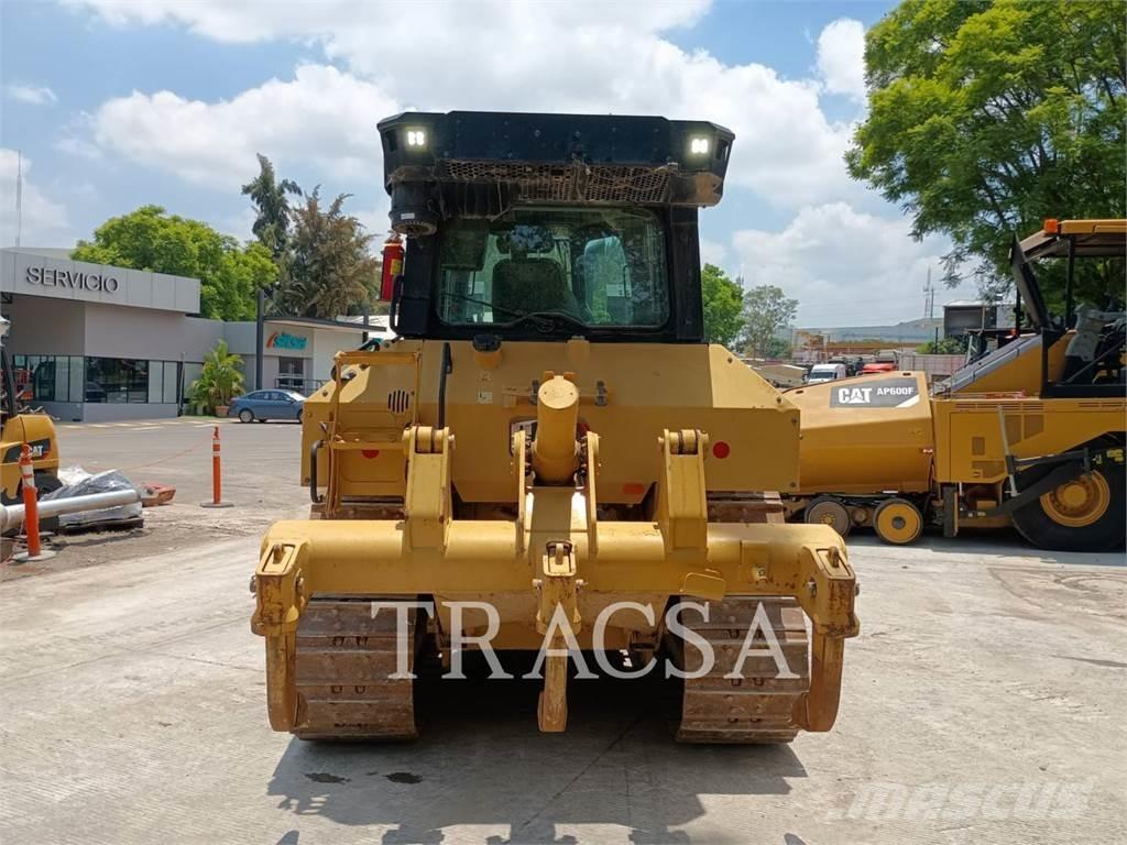 CAT D5 Гусеничные бульдозеры