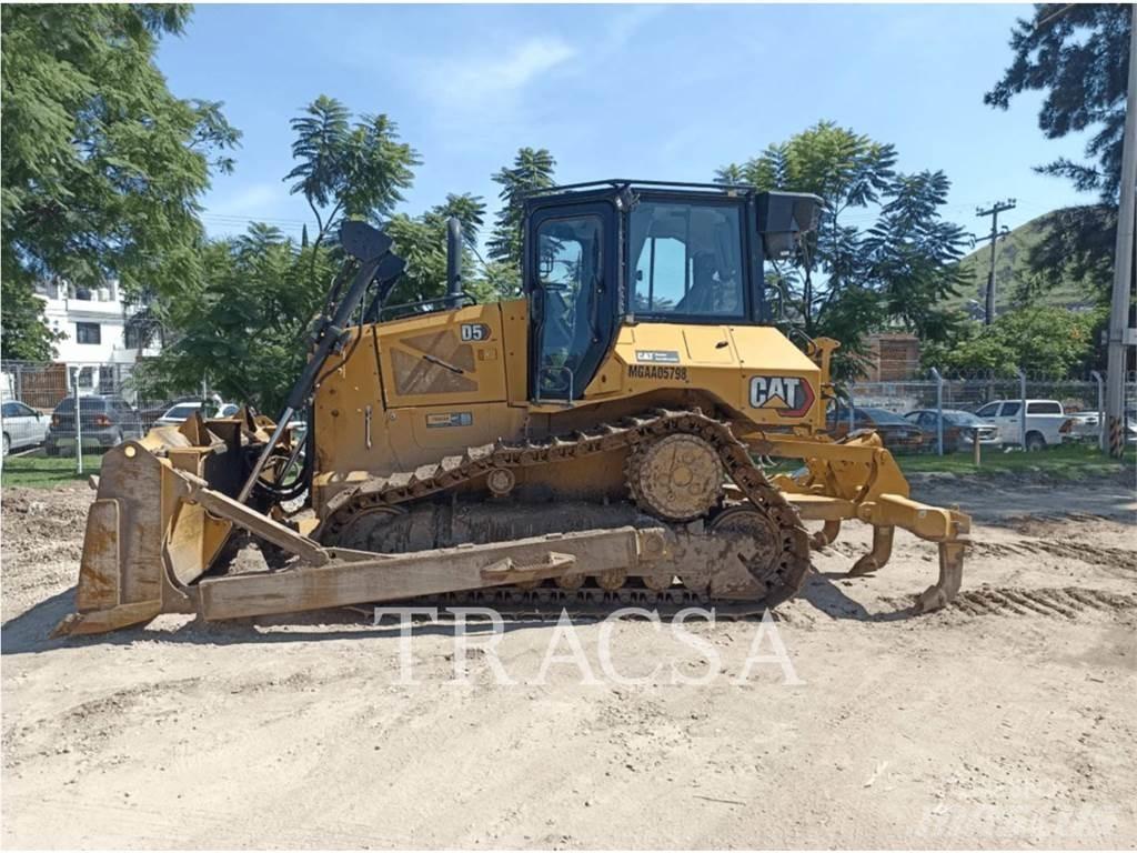 CAT D5 Гусеничные бульдозеры