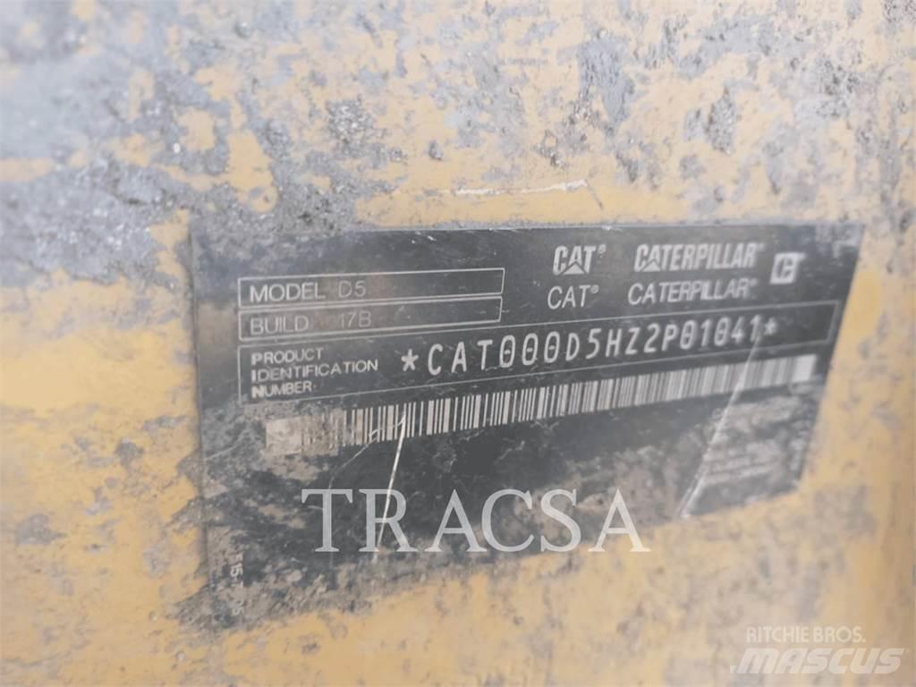 CAT D5 Гусеничные бульдозеры
