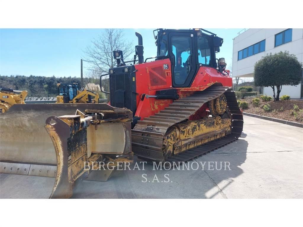 CAT D5 Гусеничные бульдозеры