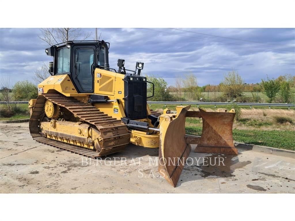 CAT D5 Гусеничные бульдозеры