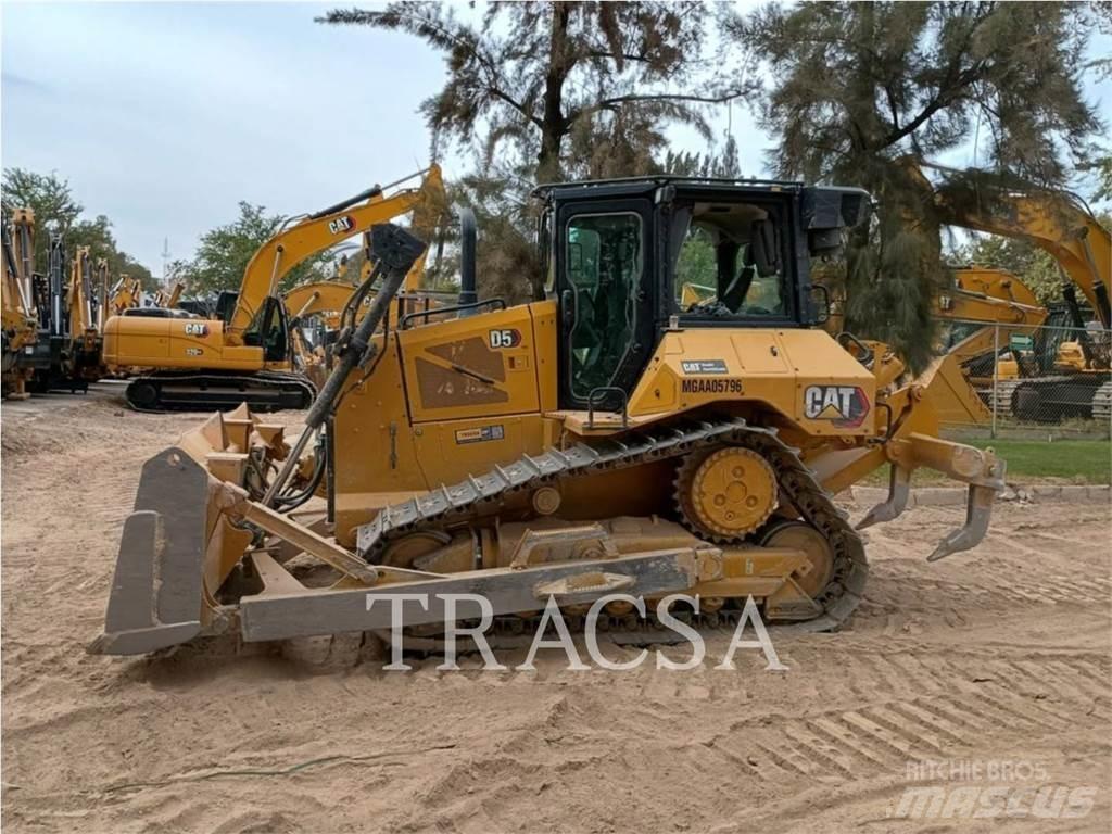CAT D5 Гусеничные бульдозеры